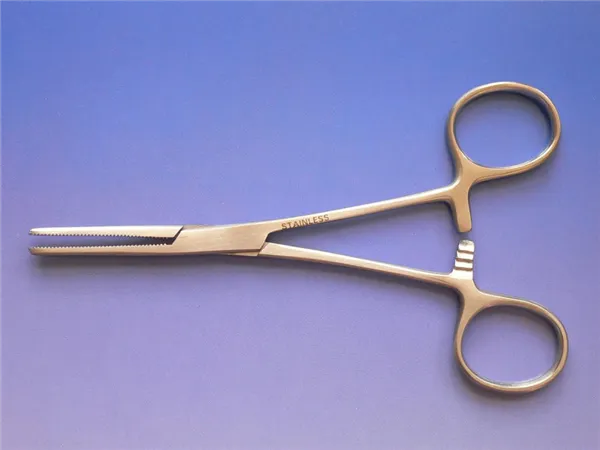 Svorka anat. rovná 16 cm   